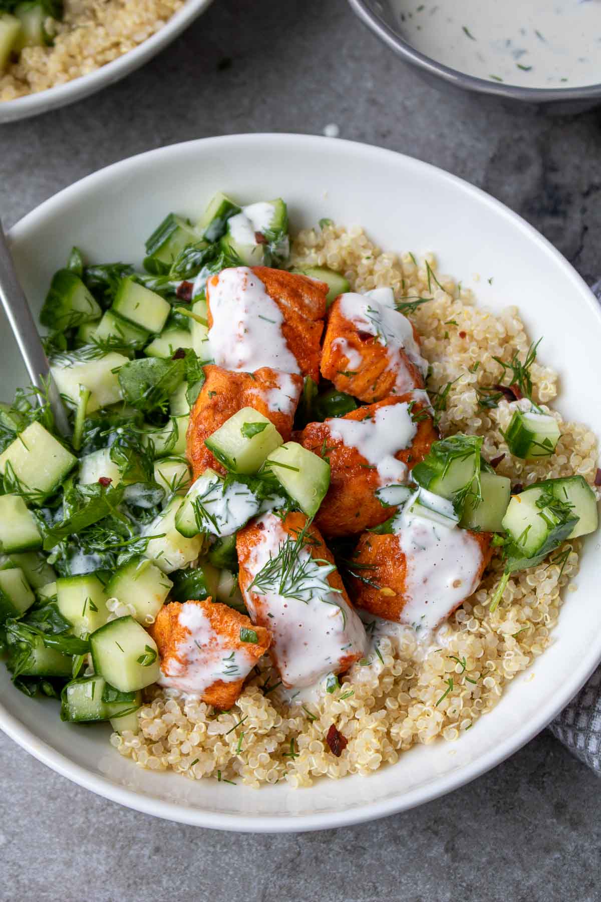 Lachs-Quinoa-Bowl